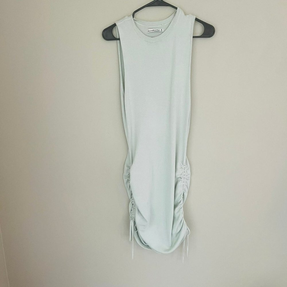 Abercrombie & Fitch Side Cinched Elevated Knit Midi Dress in Sage SZ M
